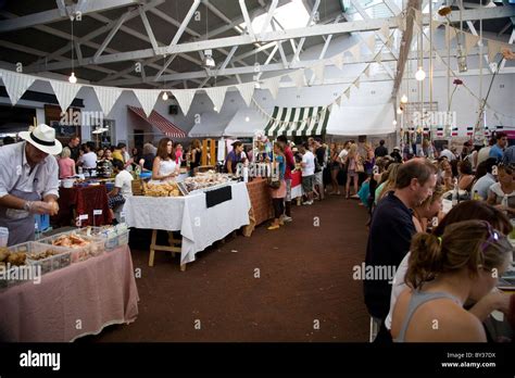 The Old Biscuit Mill: En levande konst- och matmarknad i hjärtat av Woodstock!